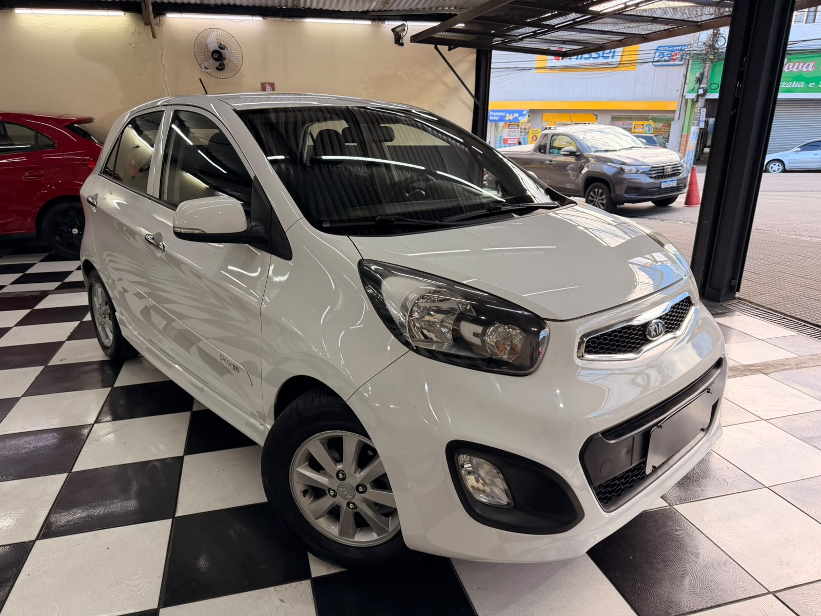 Picanto EX 1.0 AT 2012/2013